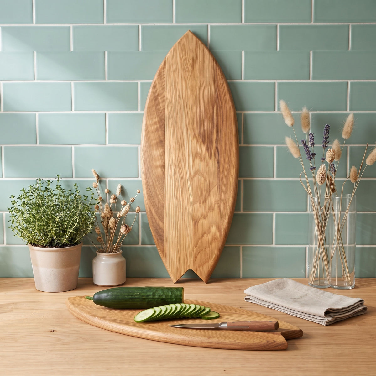 Schneidebrett Surf – Massive Eiche – 3-in-1: Schneiden, Servieren, Dekorieren