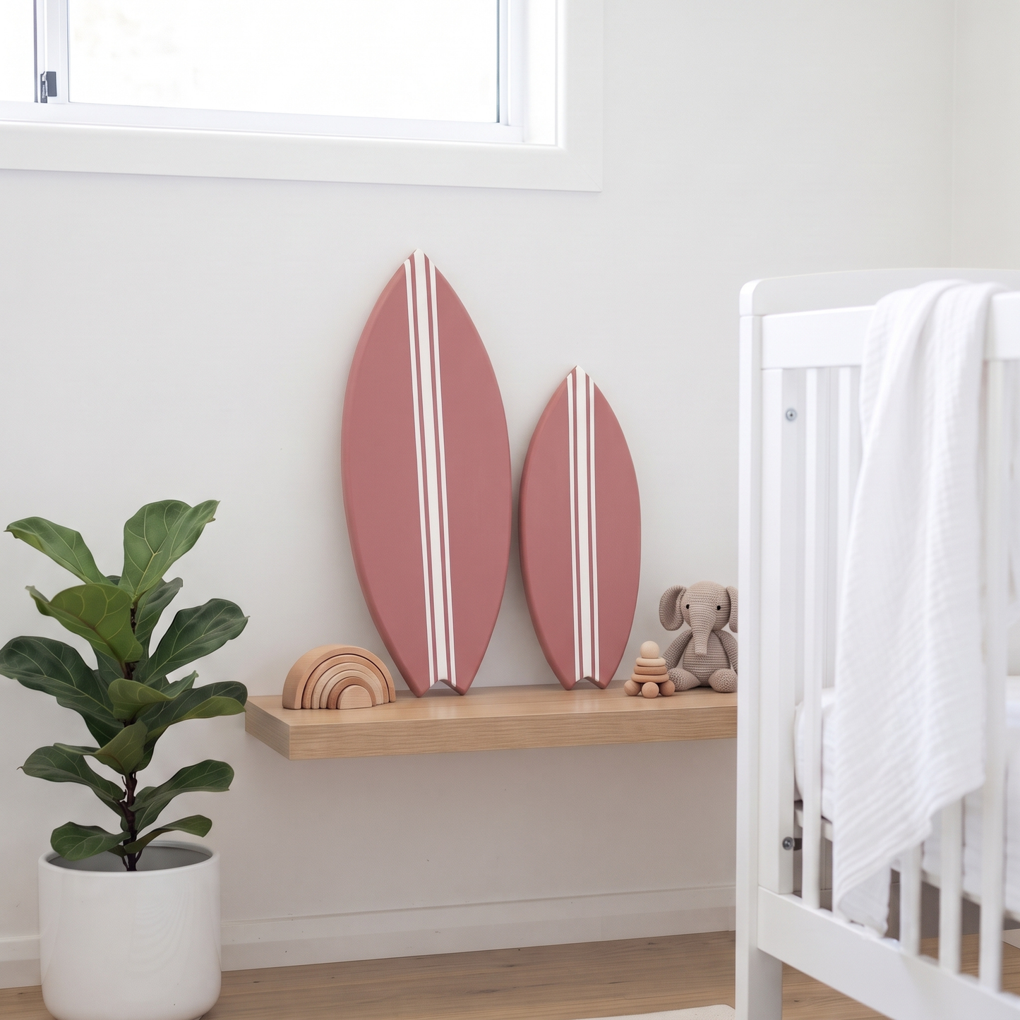 Planche de Surf déco - Base rose, lignes blanches