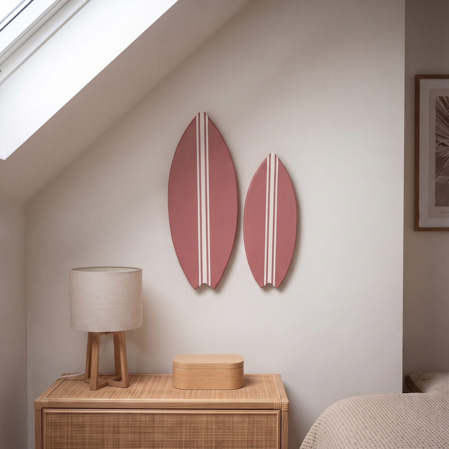 Planche de Surf déco - Base rose, lignes blanches