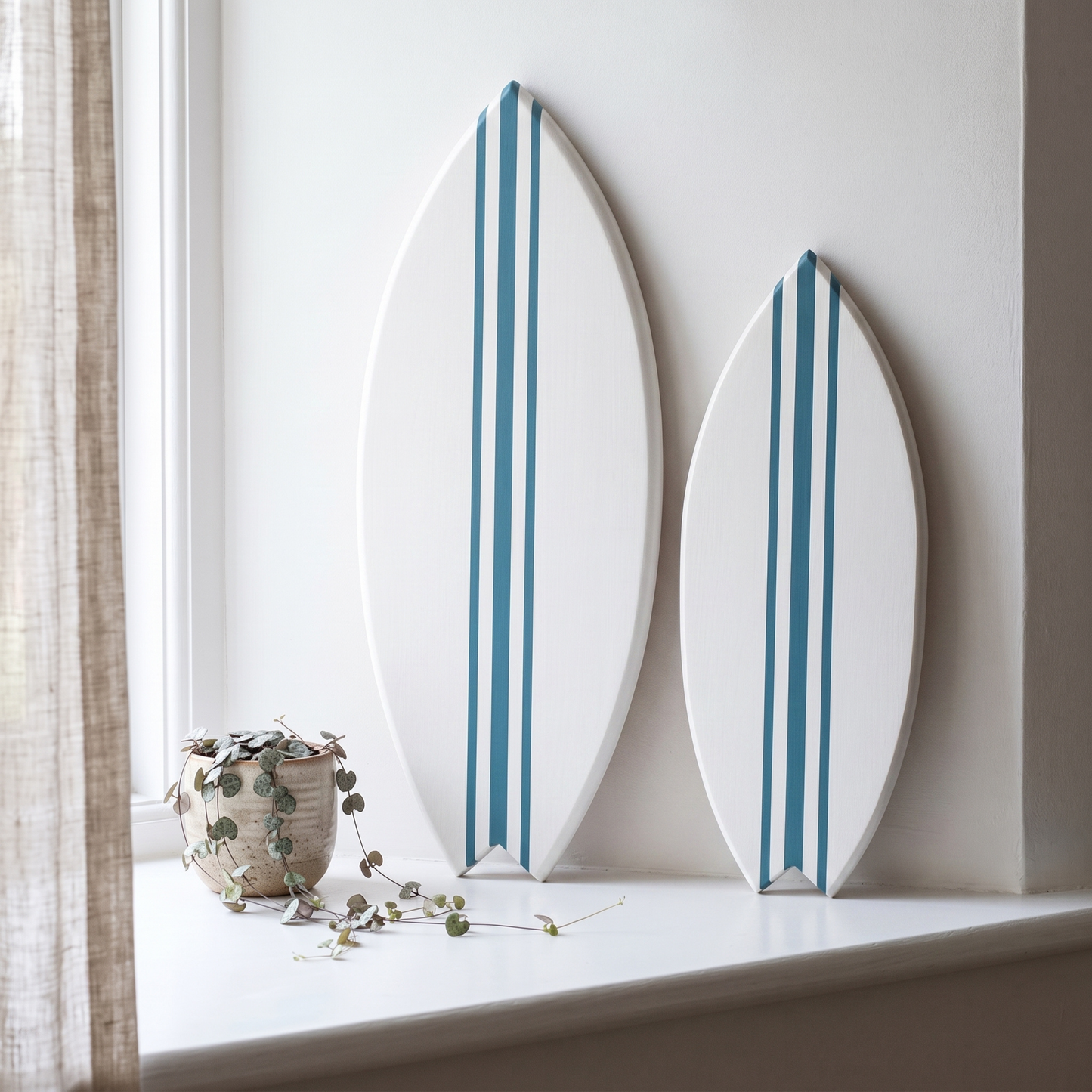 Planche de Surf déco - Base blanche, lignes marée haute