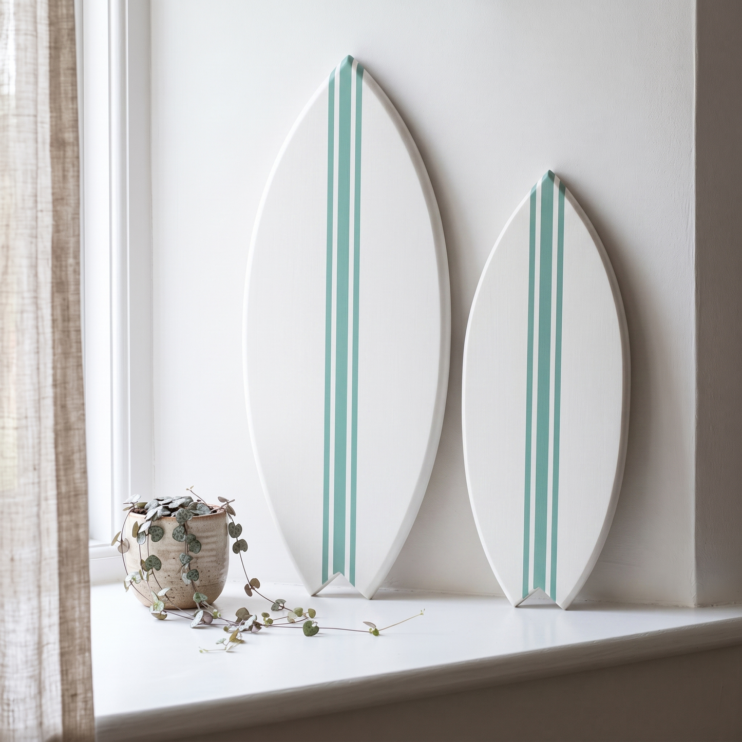 Planche de Surf déco - Base blanche, lignes vert jade