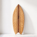 Premium Surf-Schneidebrett – Eichenbasis, Walnusslinien