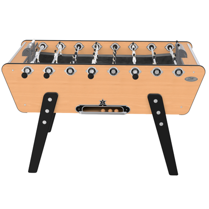 Détail des joueurs en aluminium et du fond de jeu souple sur le baby-foot Stella Champion finition hêtre.